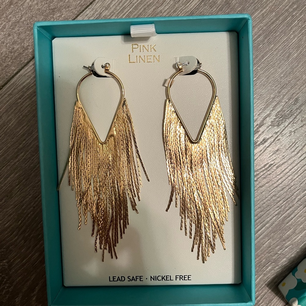 Glamorous Gold Tassel Earrings with Elegant Fringe